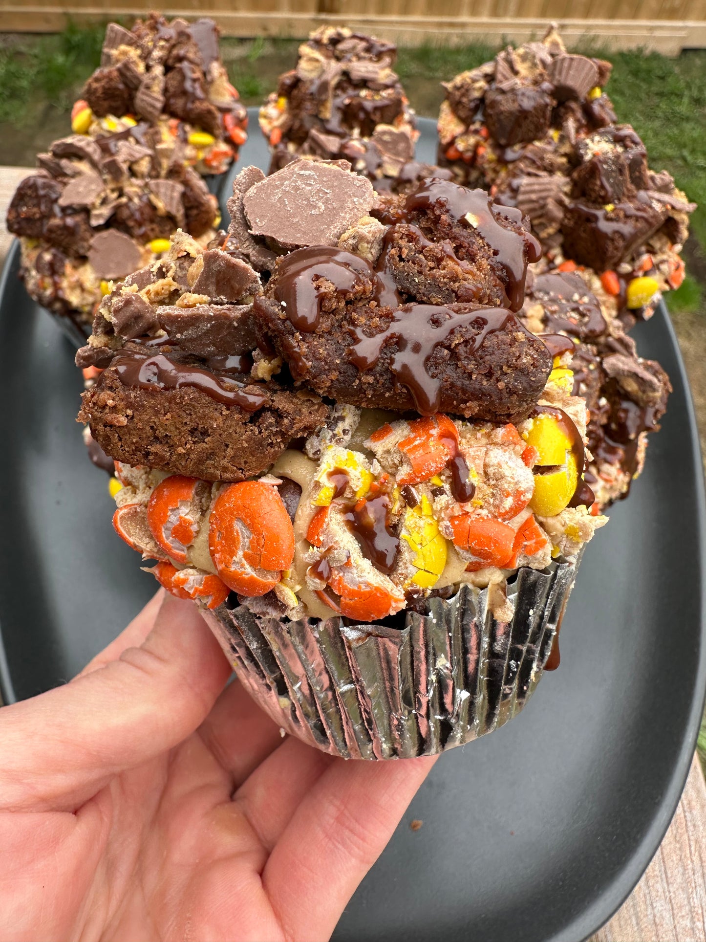 Reese’s Brownie Cookie Cupcakes