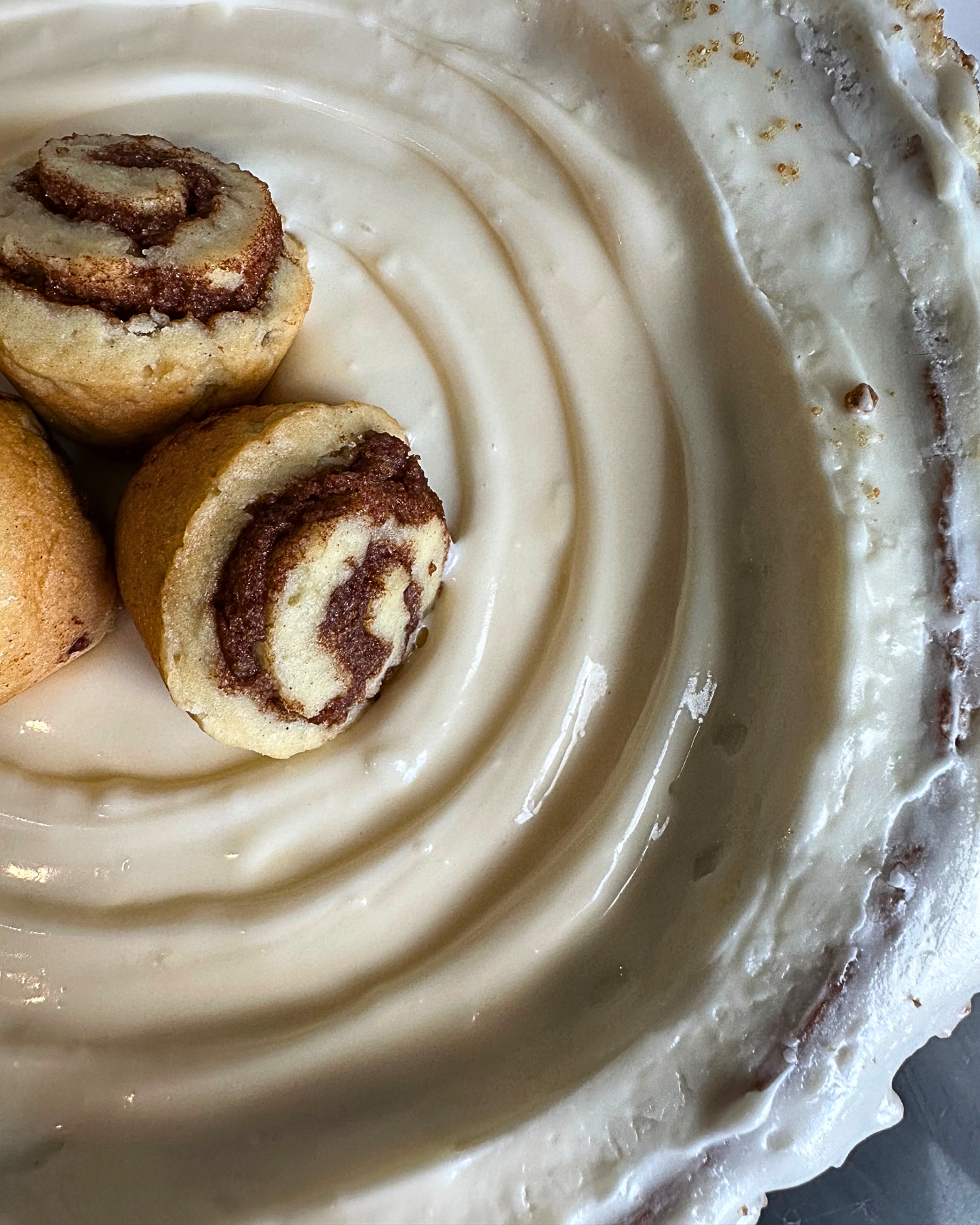 Cinnamon Bun Swirl Cake