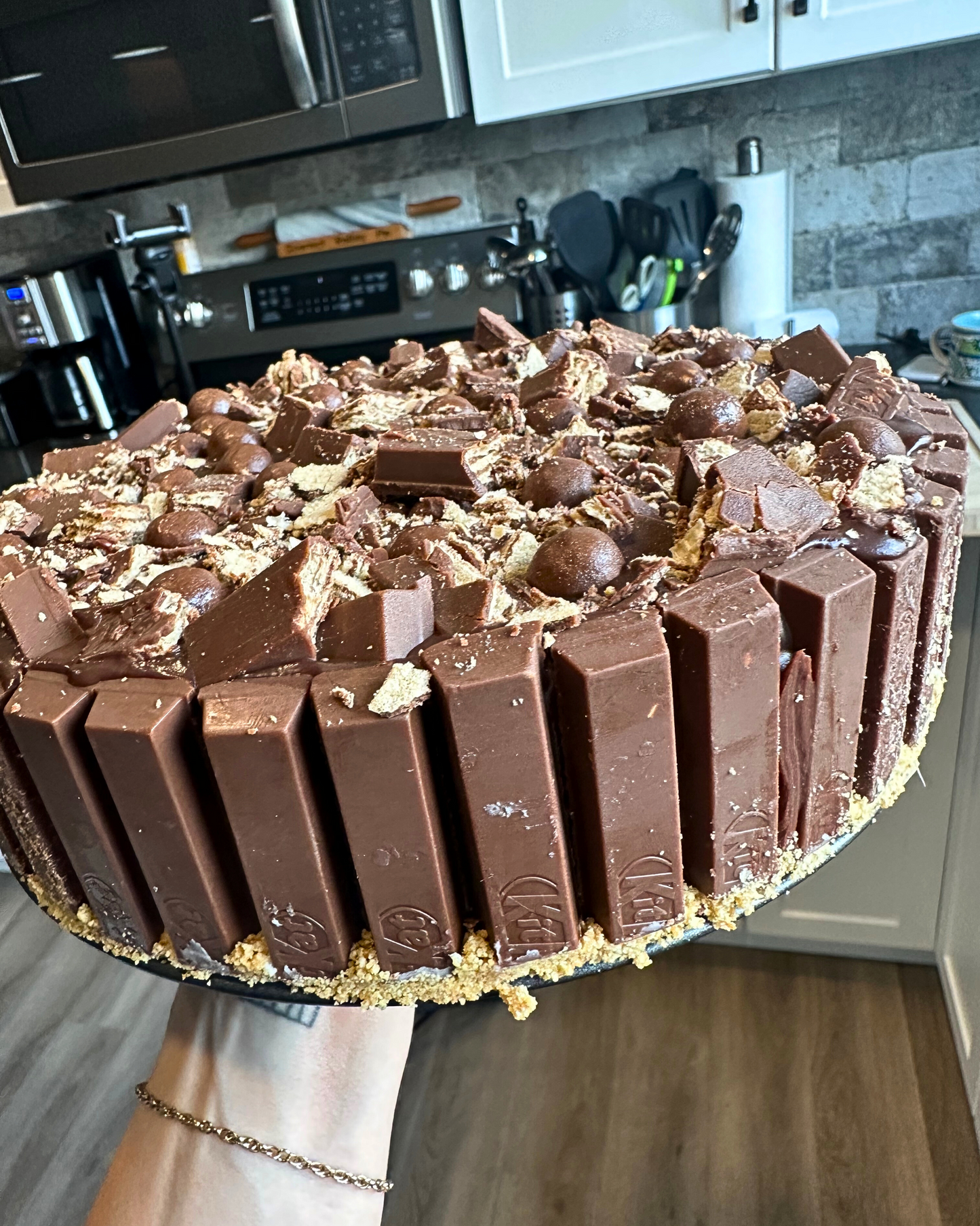 Kit Kat Cheesecake